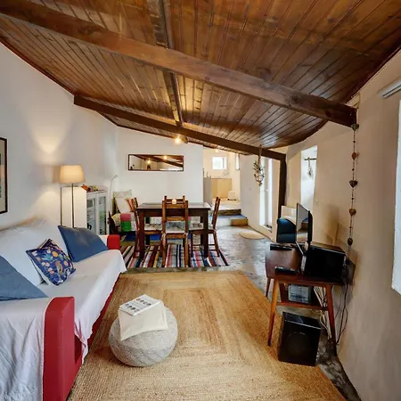 Hébergement de vacances Refugio Da Alma Com Lareira E Patio Perto De E Ericeira Mafra