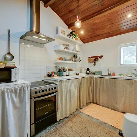 Hébergement de vacances Refugio Da Alma Com Lareira E Patio Perto De E Ericeira *