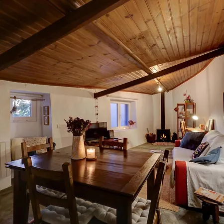 Hébergement de vacances Refugio Da Alma Com Lareira E Patio Perto De E Ericeira *